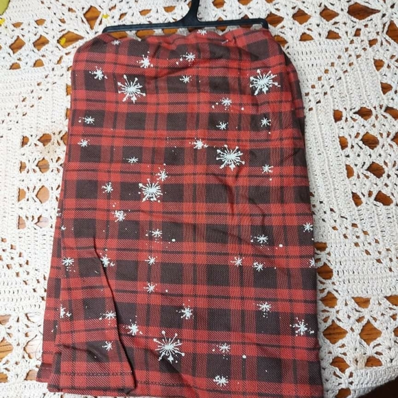 I work hard so my cat can have a better Christmas plaid dish towel new holiday - Picture 3 of 4